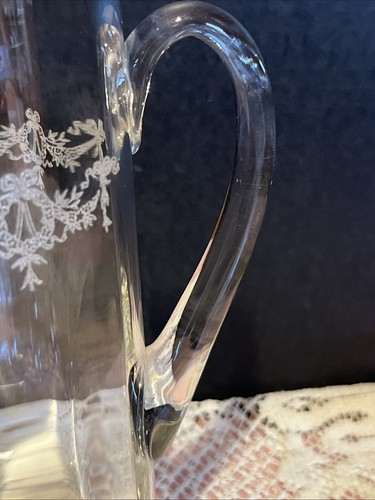 Vintage Wheel Cut Frosted Wreath And Bows Juice Set W/Pitcher And 6 Glasses - Picture 6 of 14