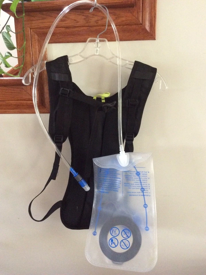  Mochila Ozark Trail Exterior con 2 L Hidratación/Depósito de Agua Gris/Negro Foto 4 de 4