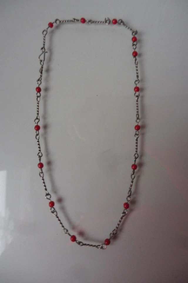 Bella, Vecchio Collana, 835 Argento Con Palline Di Corallo - Immagine 2 di 4