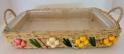 Vintage Pyrex 2 Quart Baking Dish #232 With 3D Floral Wicker Serving Basket ~EUC