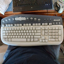 MICROSOFT MultiMedia Keyboard 1,0A,White and Grey, PS/2, great shape 