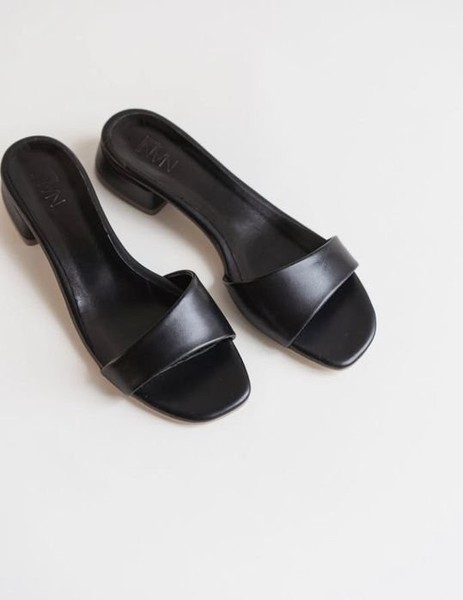 Women Nani Shoes Sandals Black Leather 35.5