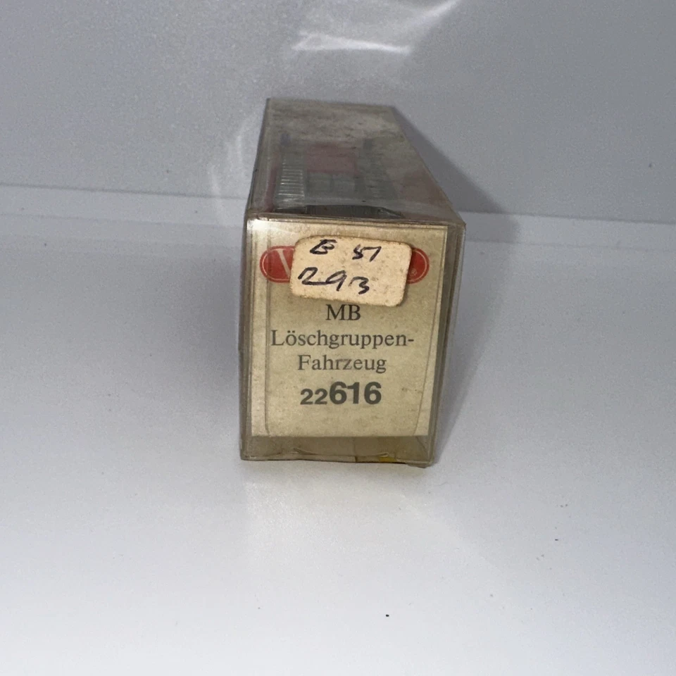 Wiking 22616 (616/2) Mercedes 1619 Fire Ladder Truck LF 16 w/Hose Reel NEW w/BOX - Image 4 of 4