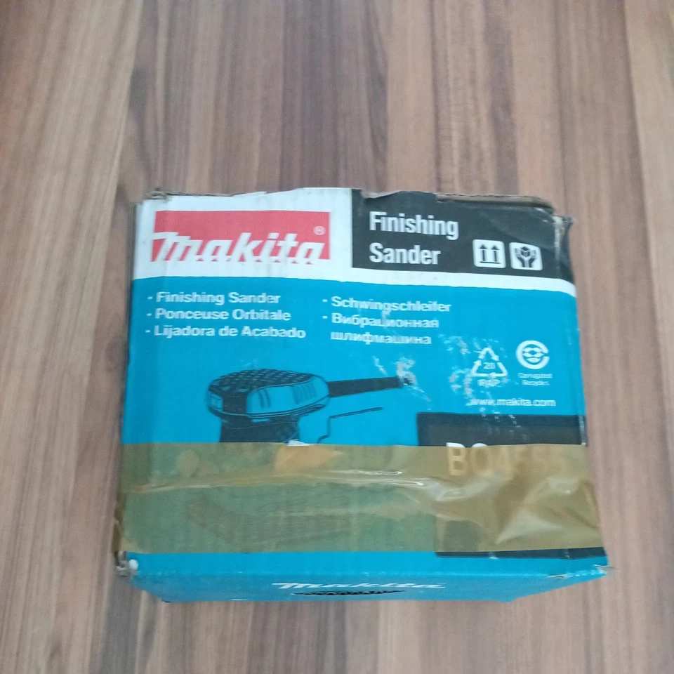 Makita BO4555 Hook & Loop / Clamp Finishing Palm Sander + Dustbag 240v - Image 3 of 4