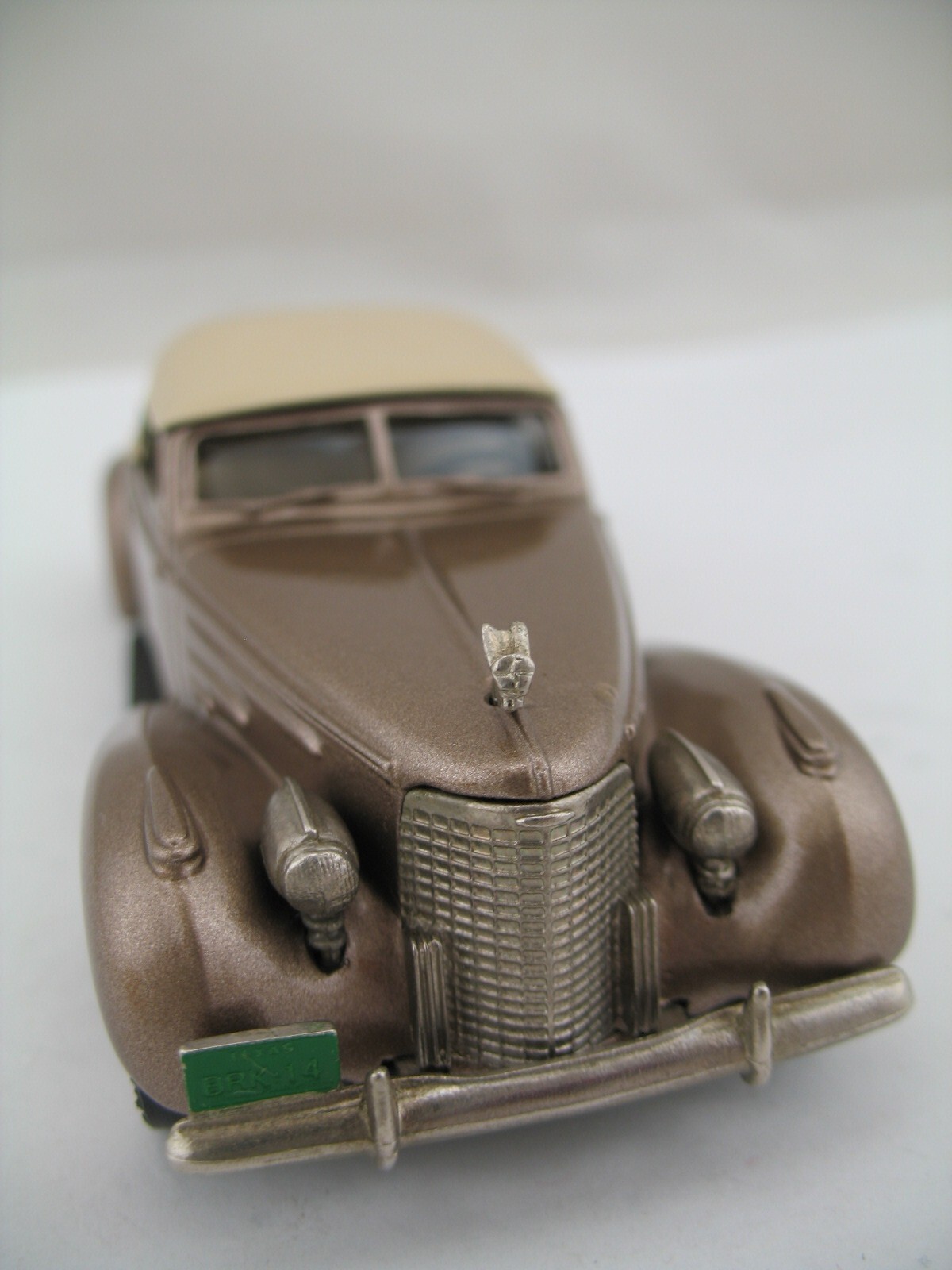 Brooklin Model Car BRK 14: 1940 Cadillac V16 Convertible Coupe 