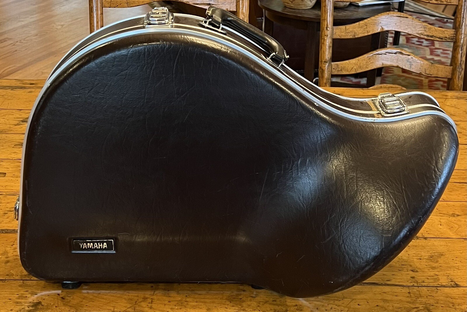 Yamaha YHR561 Professional Full Double French Horn Gold Lacquer Finish