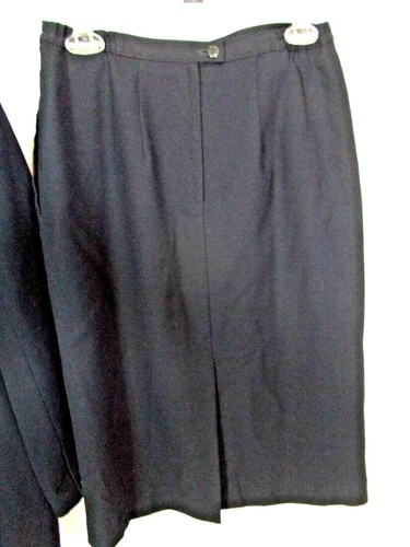 EUC Ladies elegant beaded 2 pc navy lined skirt suit by Emily, size 10 - Picture 5 of 5