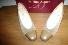 VINTAGE ETIENNE AIGNER TAUPE STACKED HEELS, NEW IN BOX, 6M