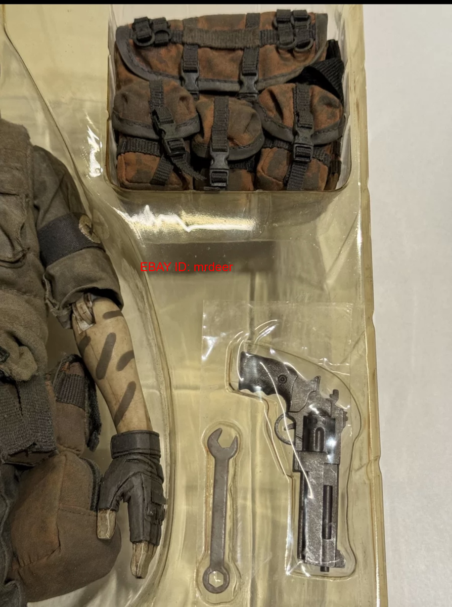 2体セット threeA 1/6 NIGHT SHADE STRIGOI 2体セット threeA 1/6 NIGHT SHADE STRIGOI