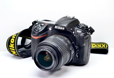 NIKON D300 12.3 MP DSLR w/DX NIKKOR AF-S 18-55mm f3.5-5.6 G VR 