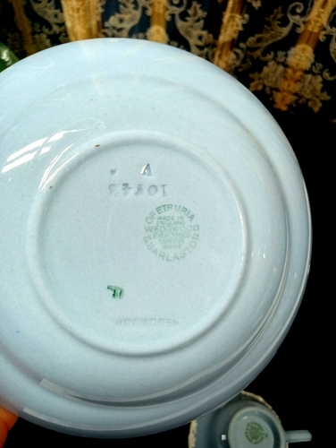 Wedgwood Queensware Embossed Blue/White Grapevine Teacup & Saucer - Picture 5 of 5