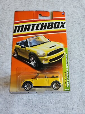 2011 Matchbox MINI COOPER S CONVERTIBLE Yellow 28/100 GREAT CARD