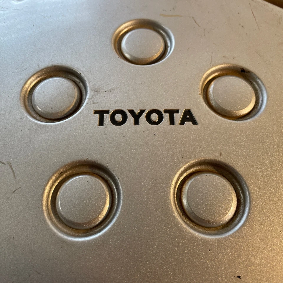 Tapacubos Toyota Celica ST 61047 1990-1991 13" tapacubos OEM vintage OE 1 Foto 2 de 4