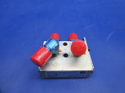Beech 58 Baron Cleveland 60-10 Parking Brake Valve P/N 195-02600 (0225-936)