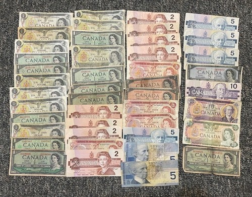 Bank of Canada - Group of $123.00 Face Value in Banknotes