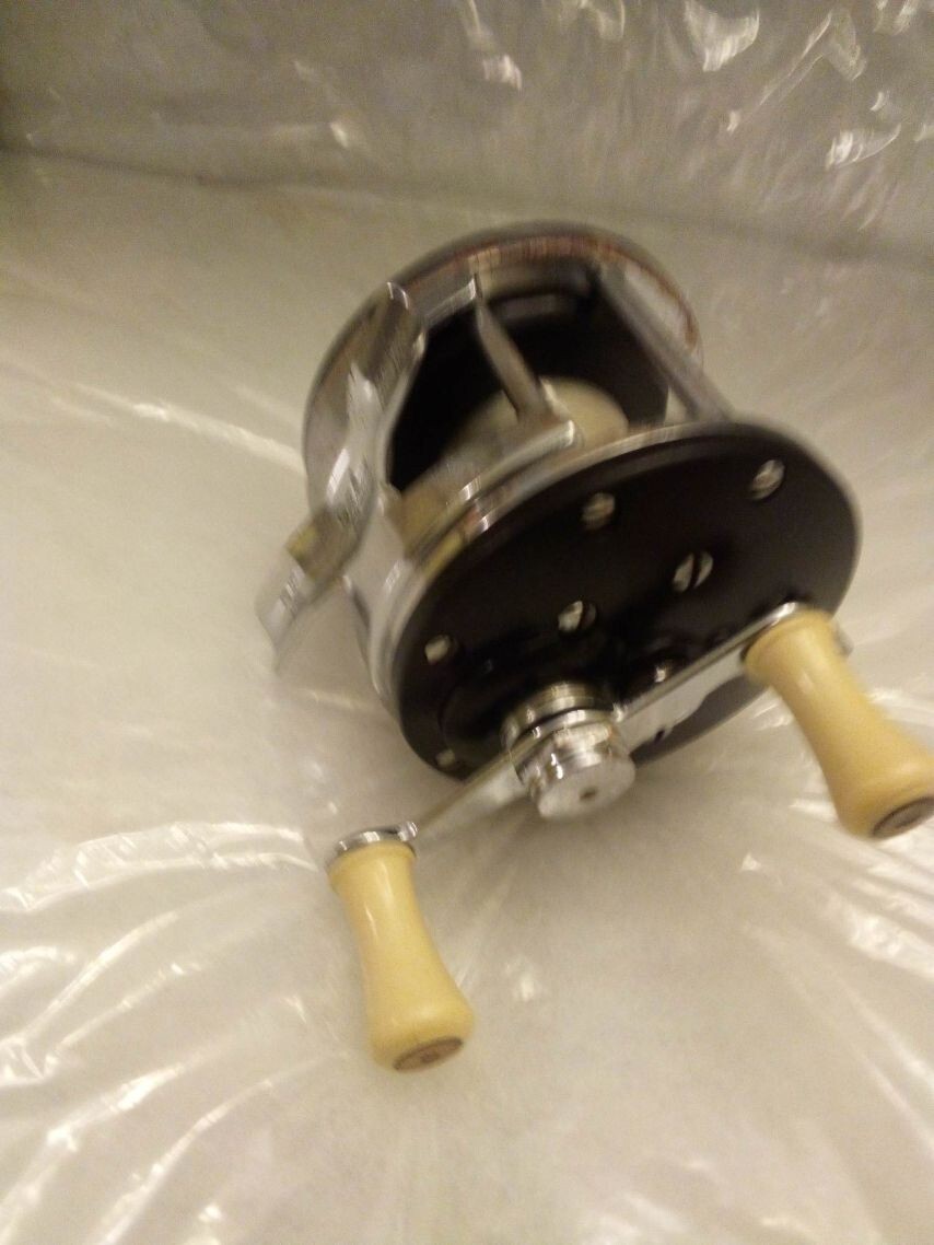 VINTAGE JALEOXE NO. 1115L CONVENTIONAL SALTWATER REEL