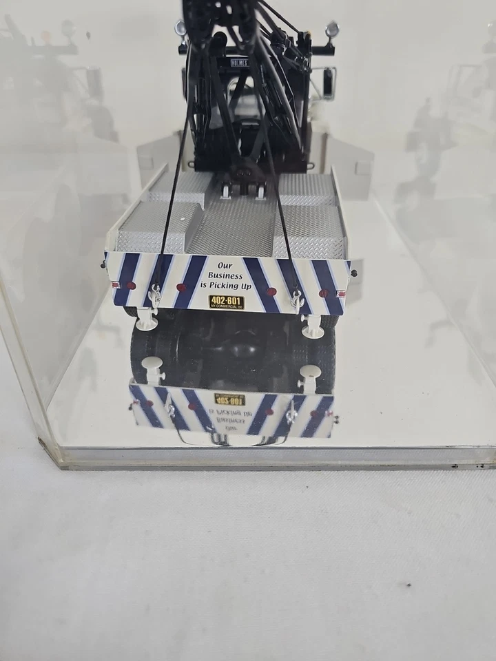 VINTAGE RIDGEWAY GARAGE, 1/25 1960 MACKB-61 HEAVY DUTY WRECKER, 1ST. GEAR - Image 4 of 4