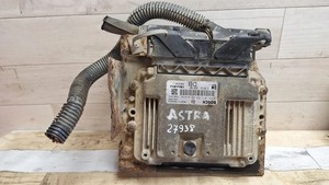 OPEL ASTRA H Estate L35 Motorsteuergerät ECU 0281012694 1.70 Diesel 18237443