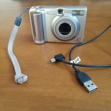 Canon PowerShot A20 Compact Digital Camera 2.1 Megapixels Zoom Lens