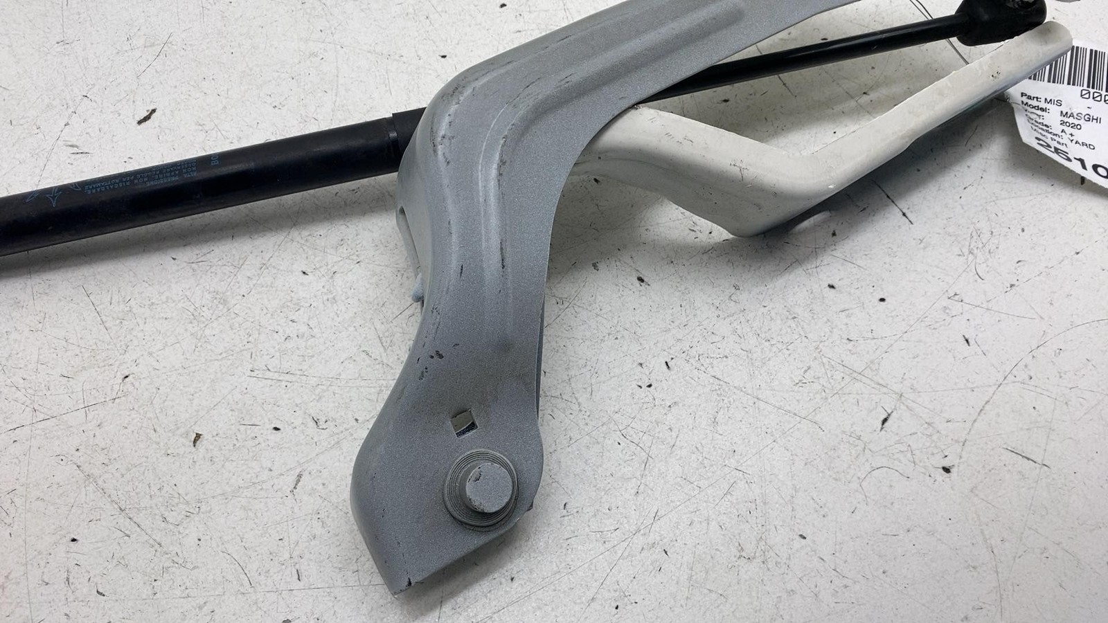Maserati Ghibli 2014-2021 FRONT+LEFT Hood hinge