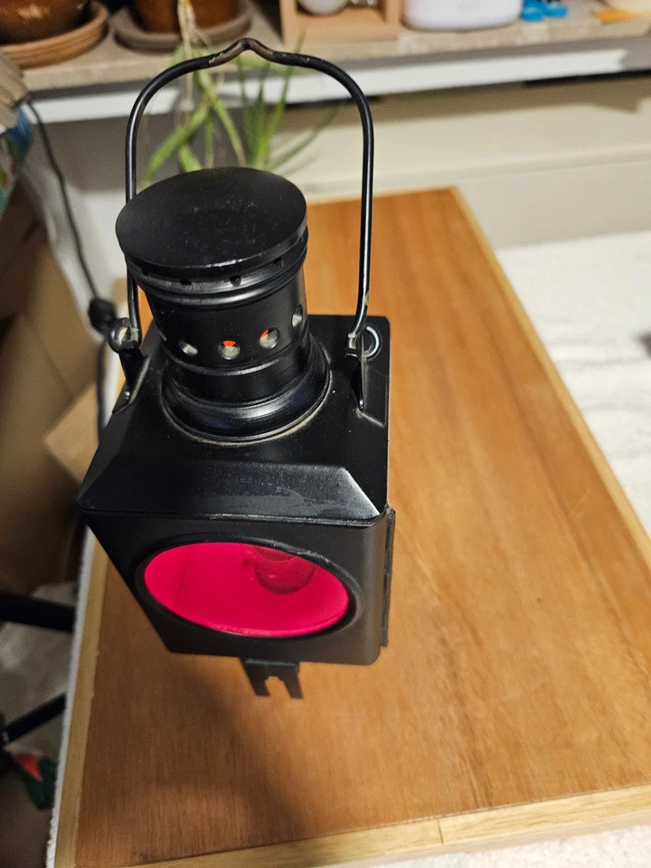 DB Schlusslicht elektrisch mit Flackerlampe 9x9x27cm