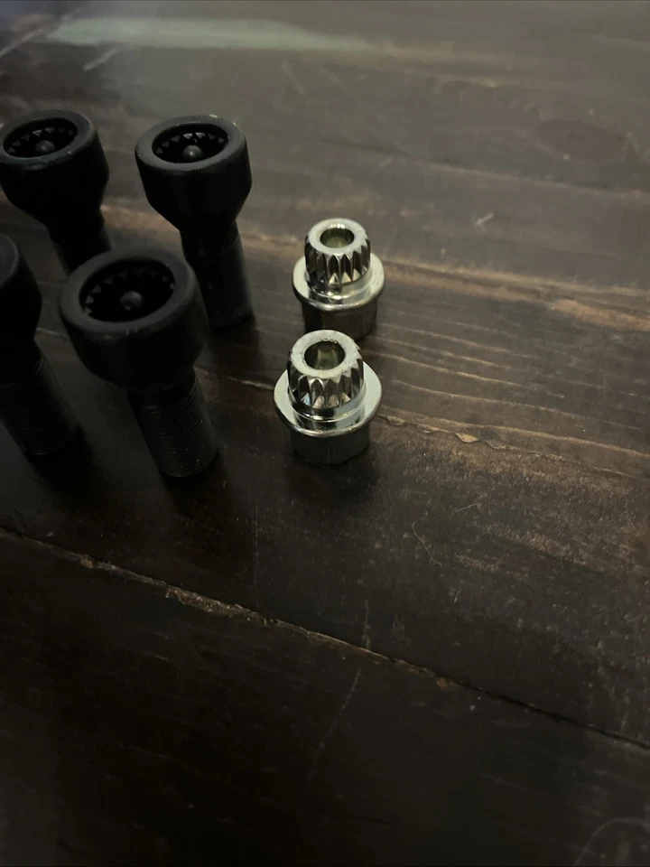 Juego de pernos de bloqueo de rueda InternalSpline genuino BMW M14x1.25 36136776076 Foto 3 de 4