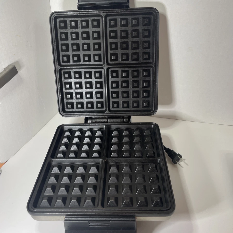 Gofrera belga antiadherente Cuisinart 4 rebanadas bolsillos profundos WMB-4a / WMB-4AC Foto 3 de 4