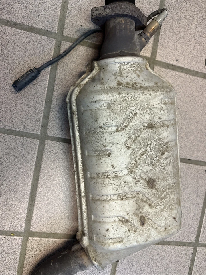 Tubo de escape 96-99 BMW E36 Z3 1,9 L M44B19 OEM Foto 2 de 4