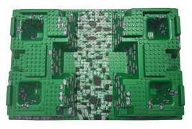 Lego 10176 Green Castle Baseplate Raised 32 x 48 Corner Pits Rock Path, READ