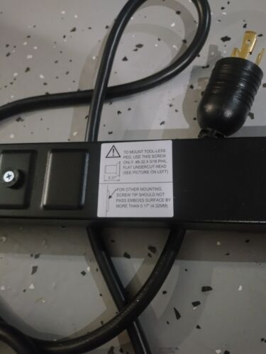 APC PDU NetShelter Misurato HU04082-12011C - Foto 2 di 10
