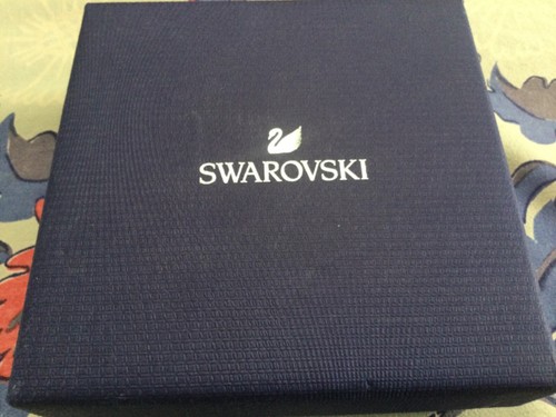 Swarovski empty square box with padding and small leaflet - Picture 6 of 6