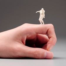 Resin 1:64 DIY Unpaint Bald Zombie Figure Doll Model Diorama Miniature Toys