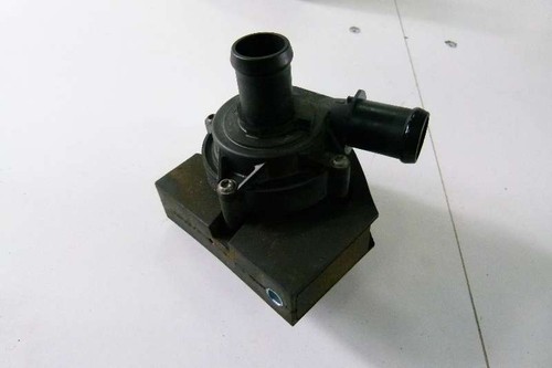 VW Skoda Audi Polo 6C Golf 7 Zusatzwasserpumpe 5Q0965567