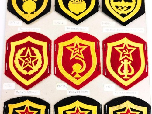 Russland UDSSR, Sammlung Waffengattungsabzeichen, jeweils auf Karton befestigt - Picture 3 of 5