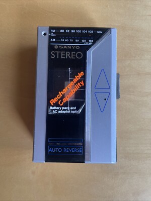 Sanyo Stereo Cassette MGR 76 (PARTS REPAIR) Radio Works, Tape Works, Door Falls