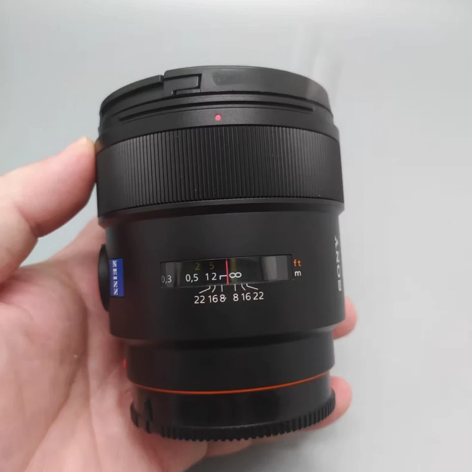 Sony Distagon T 24mm f/2 ZA SSM Prime Lens - 90% New, Full-Frame, Fast AF* - Image 3 of 4