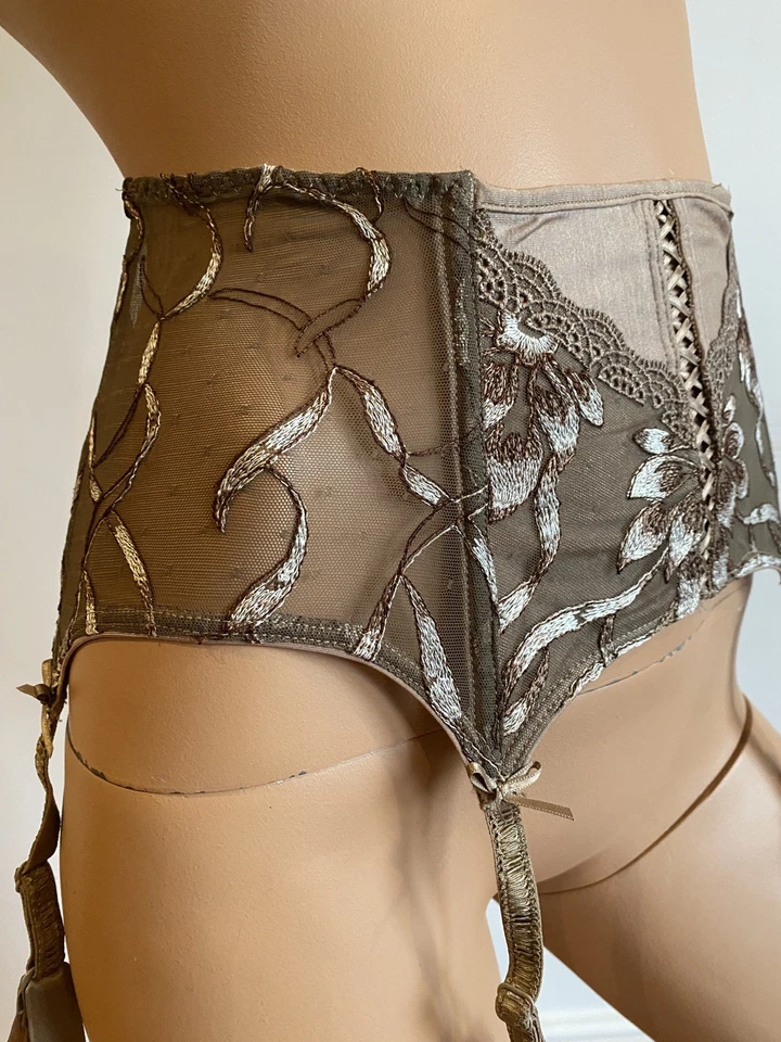 Cinto suspensório Aubade tamanho médio marrom renda waspie - Imagem 2 de 4