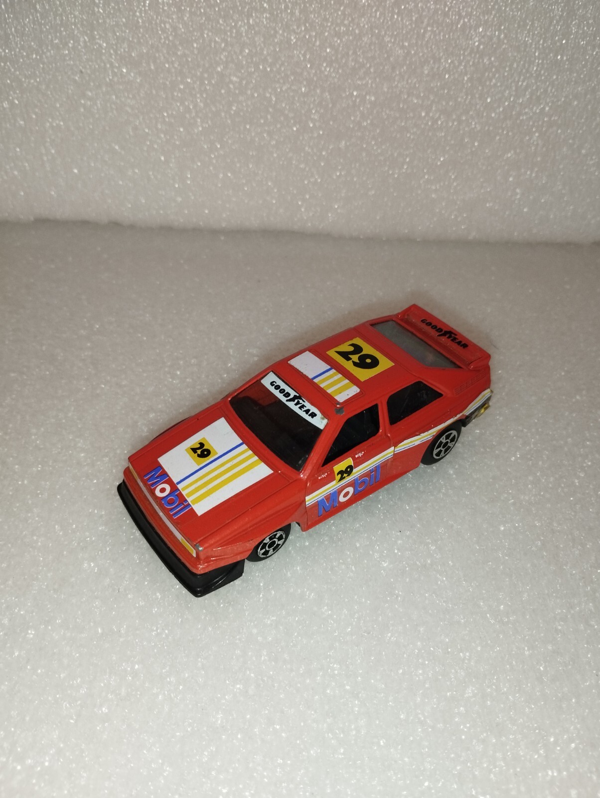 Foto 1 di 7