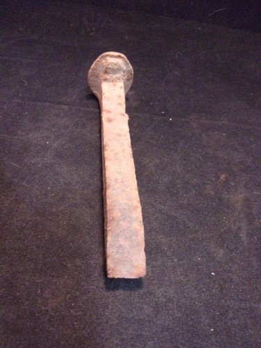 2 Antique Vintage Rustic Railroad Spike Nail Tie Unmarked - Picture 5 of 5