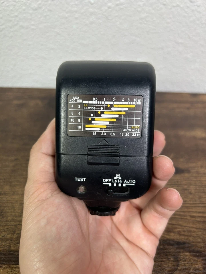 Contax TLA 20 Electronic Auto Flash Unit- Read - Image 3 of 4