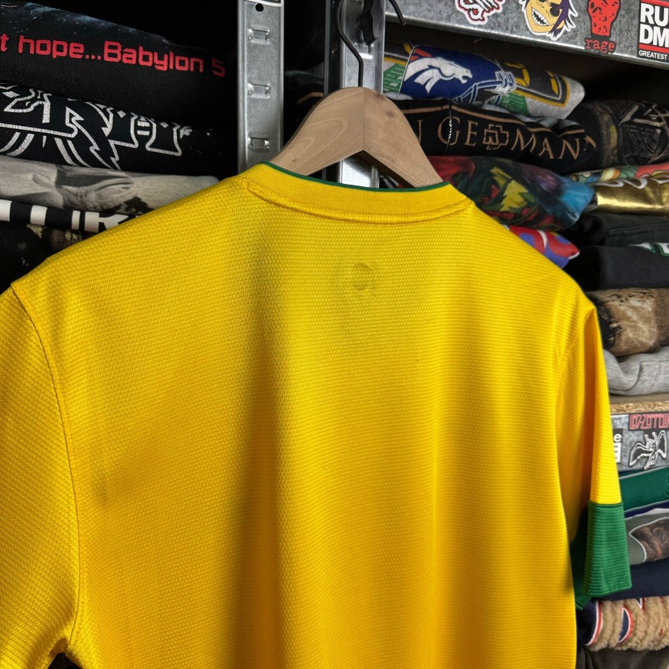 BRAZIL NATIONAL TEAM 2012 2013 HOME FOOTBALL SHIRT SOCCER JERSEY NIKE brazil-national-team-2012-2013-home-football-shirt-soccer-jersey-nike