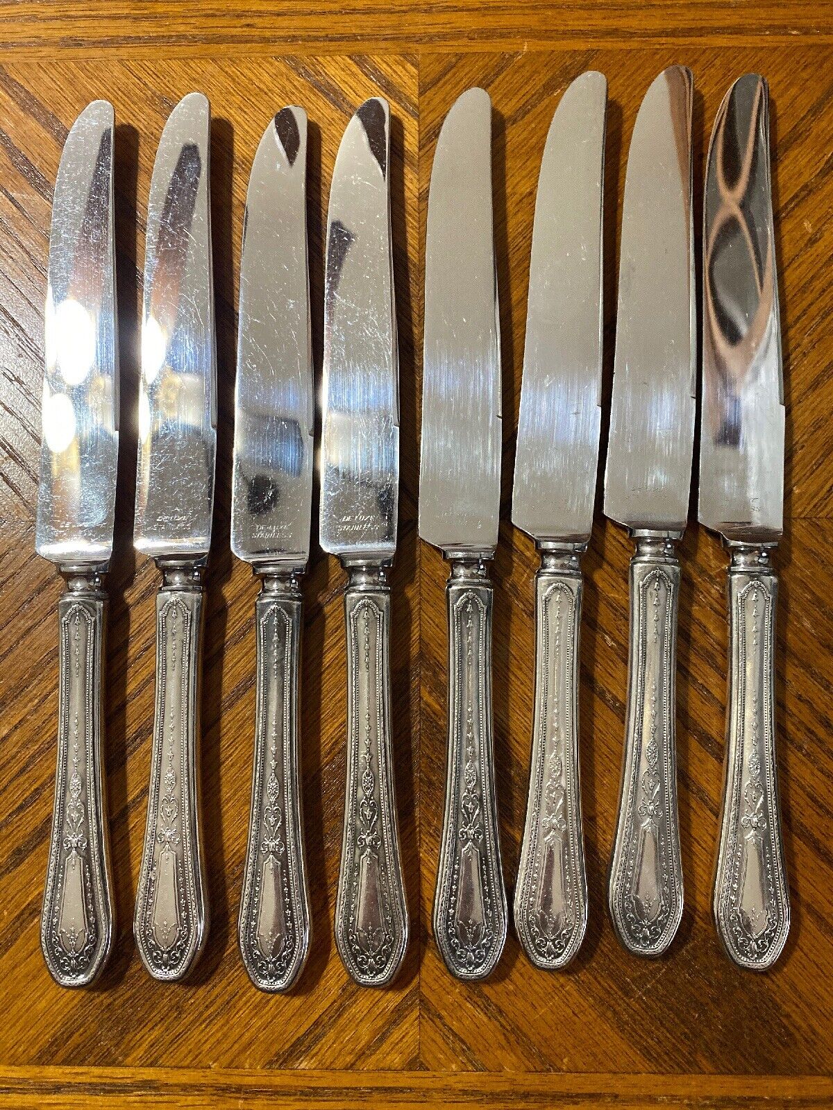 Oneida Community HAMPTON COURT WREATH Silverplate Knives Lot of 8 1926