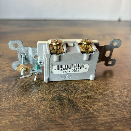 Legrand Pass & Seymour RC151WCC24 Heavy Duty Switch 15A 120/277VAC WHITE - Picture 7 of 9