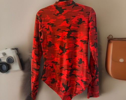 NBA Chicago Bulls Camo Body Damen Gr. Large rot schwarz Camouflage Einteiler Druckknopf - Bild 2 von 7