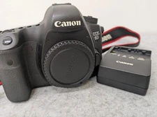 Canon EOS 6D Digital SLR Body and Battery Box