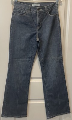 Women s Levi s Perfectly Slimming Boot Cut 512 Jeans Size 8 Medium 