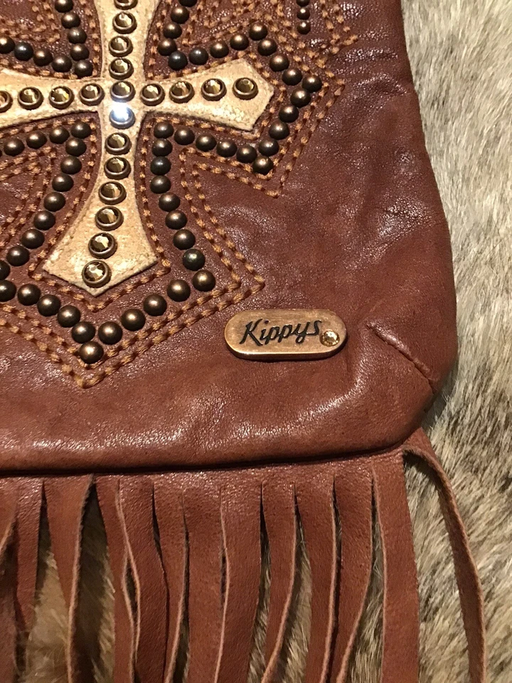 Bandolera Kippys de cuero marrón con flecos cristales de Swarovski Foto 2 de 4