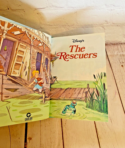 The Rescuers Movies VHS and hardcover Books Bundle - Picture 13 of 23