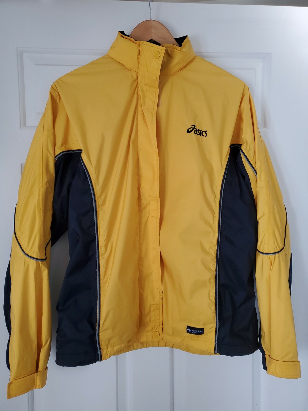 asics windbreaker womens