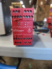 Allen-Bradley Guardmaster MSR221LM Safety Relay Cat 440R-P23071 Series B